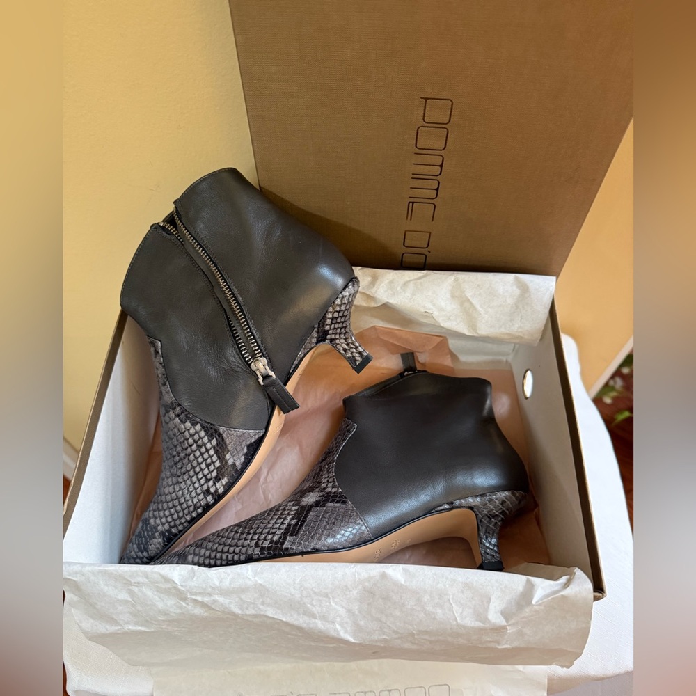 POMME D’OR Stamp Pit Grey Women's Ankle Boot, Sz 40, NWT
